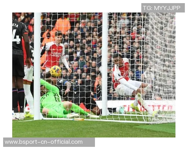 意甲激战：拜仁逆转阿森纳6-2绝杀瞬间引发全场狂欢赛后点评