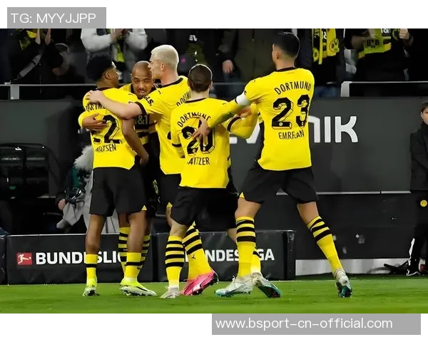 德甲焦点战多特蒙德与本菲卡战平转会传闻引发球迷热议