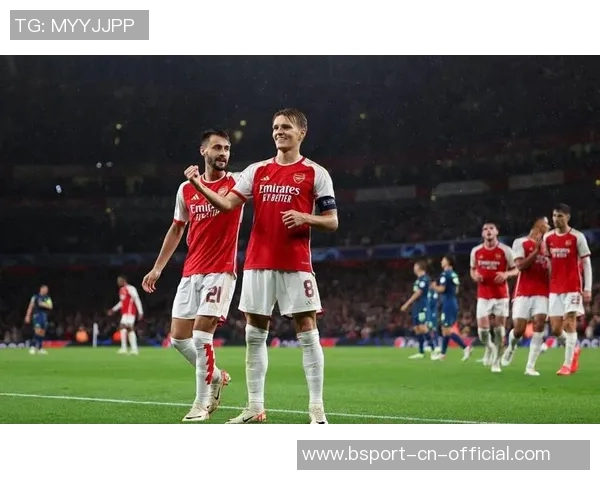 足总杯阿森纳大胜波尔图红牌事件引发全场热议与争议