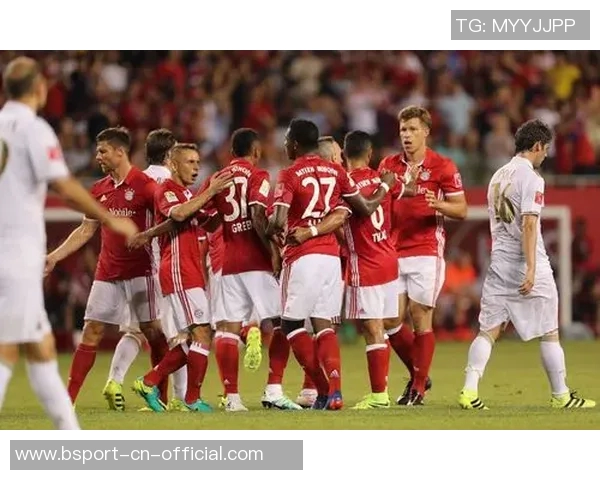 国王杯激战：拜仁逆转AC米兰红牌事件引发全场热议与战术分析